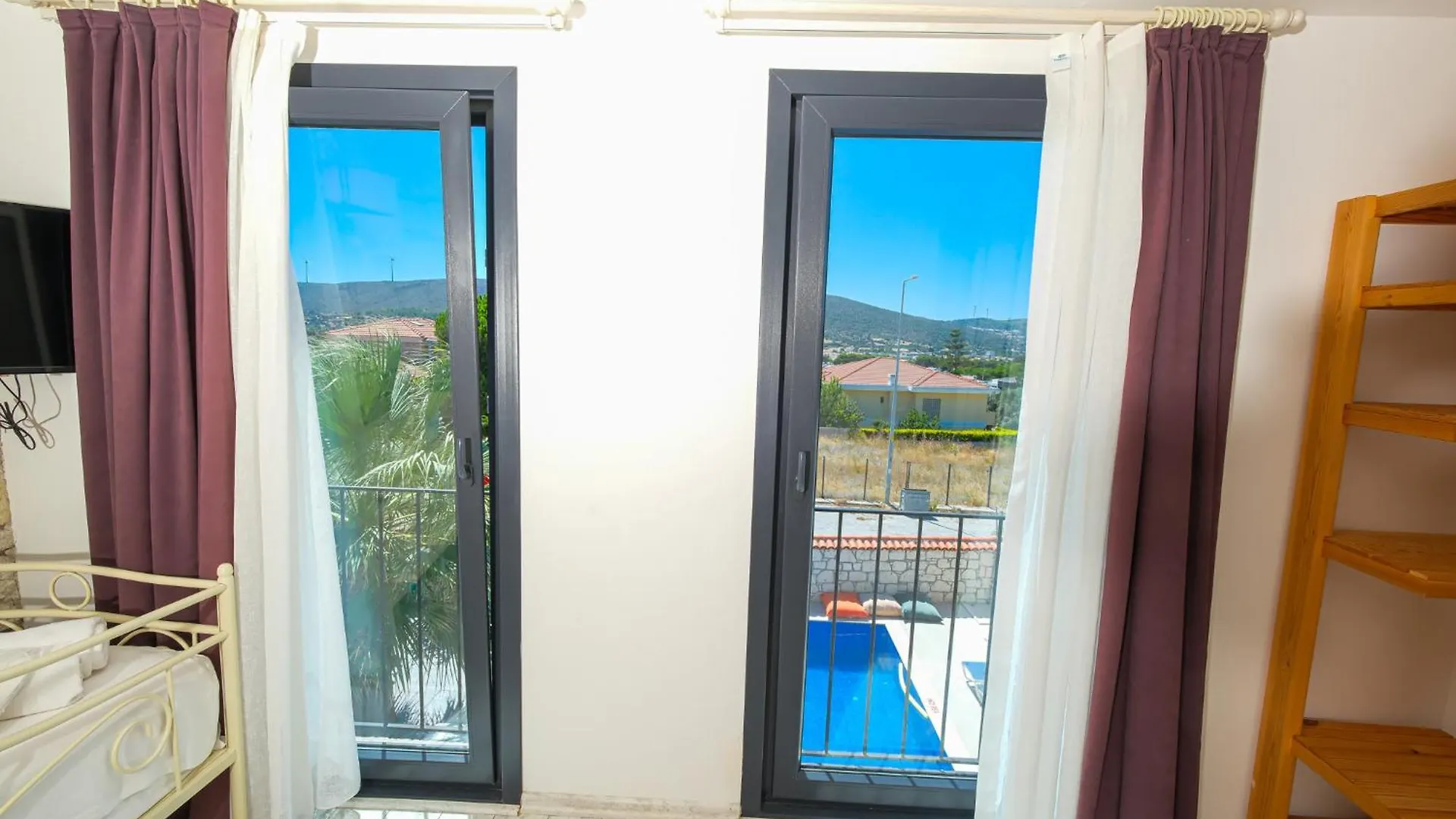 Kybele Alaçatı İzmir 0*,